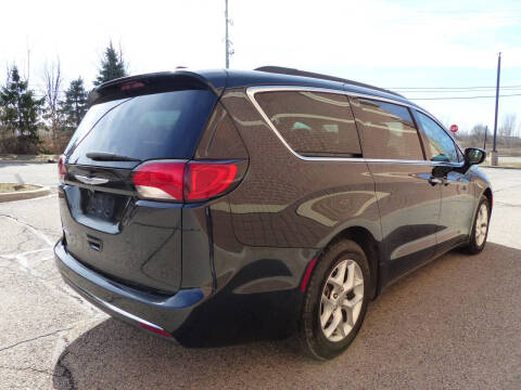 2020 Chrysler Pacifica Touring