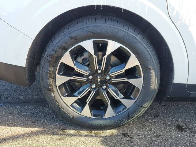2023 Kia Carnival EX