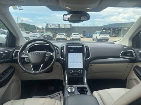 2021 Ford Edge Titanium