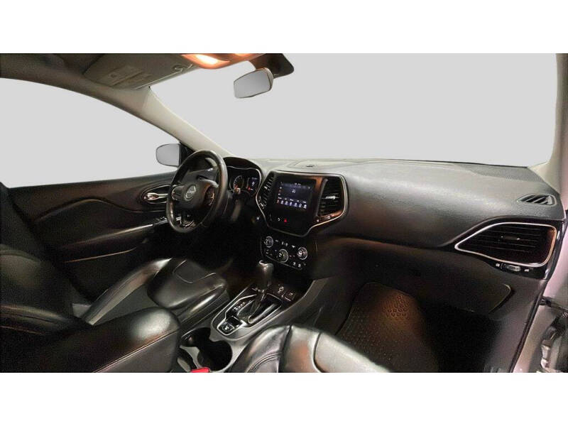 2020 Jeep Cherokee Altitude