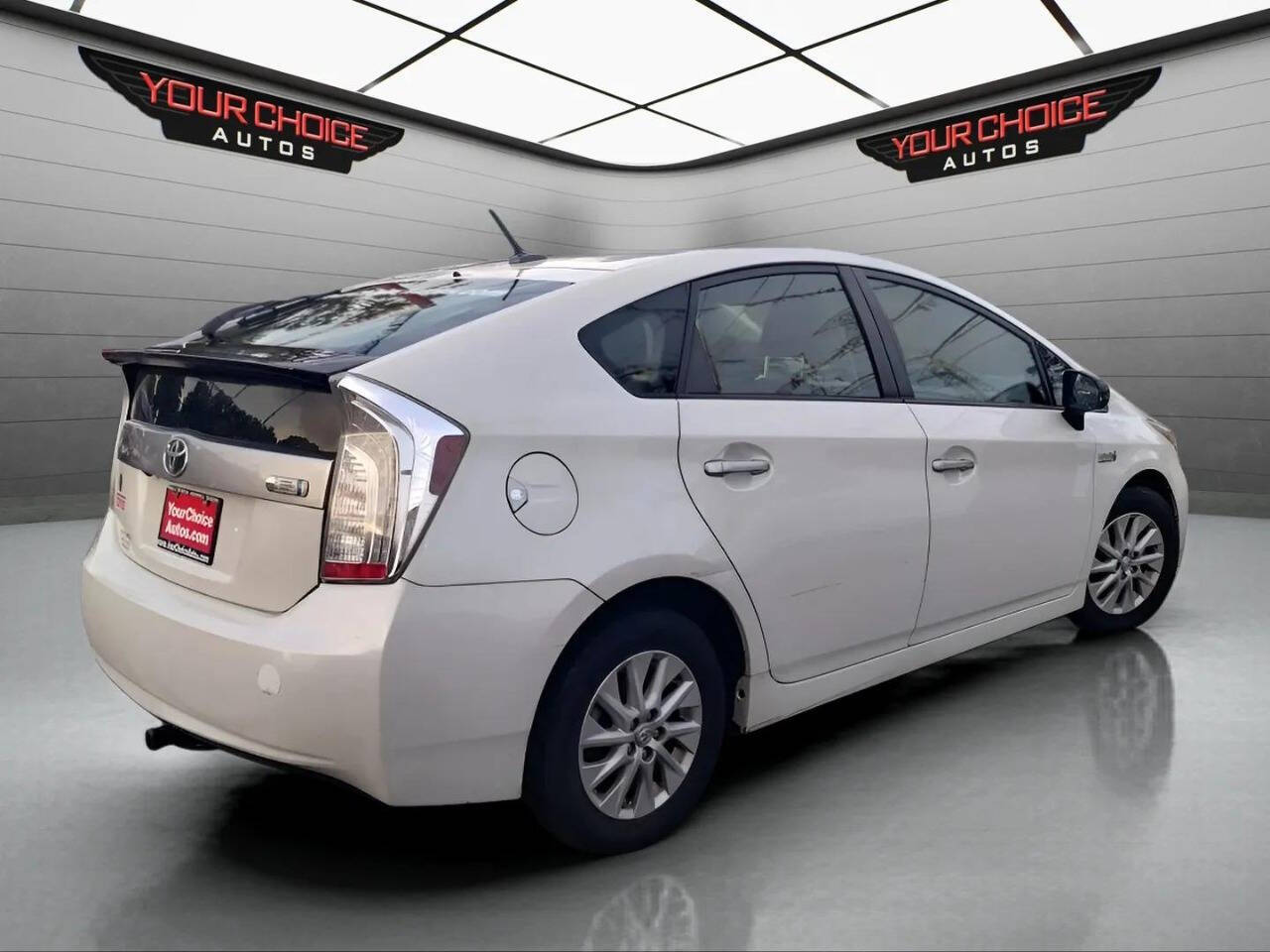 ToyotaPrius Plug-in Hybrid5