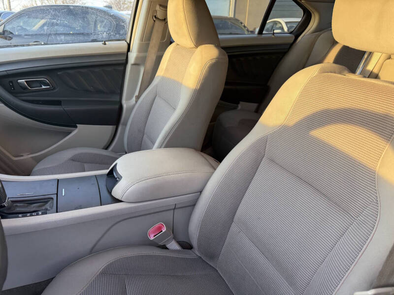 2011 Ford Taurus SEL