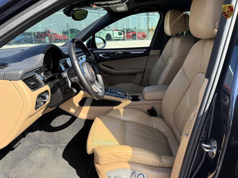 2017 Porsche Macan