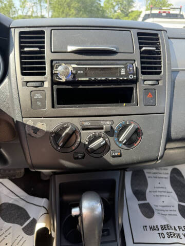 2011 Nissan Versa 1.8 S