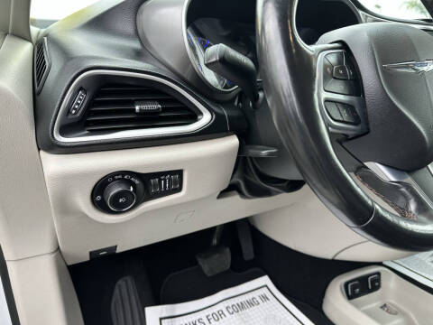 2020 Chrysler Pacifica Touring L