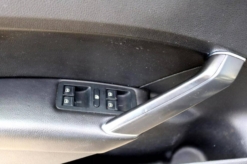 2019 Volkswagen Passat SE R-Line