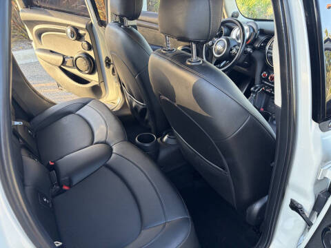 2016 MINI Hardtop 4 Door Cooper