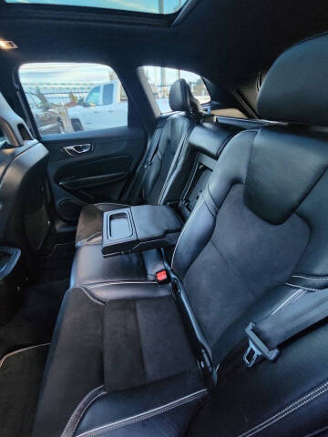 2018 Volvo XC60 T6 R-Design