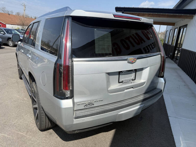 2017 Cadillac Escalade Luxury