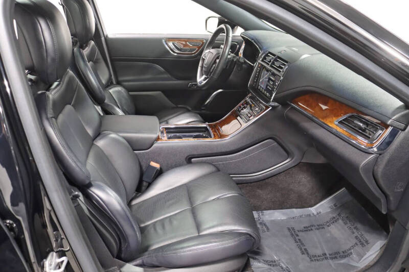 2017 Lincoln Continental Select
