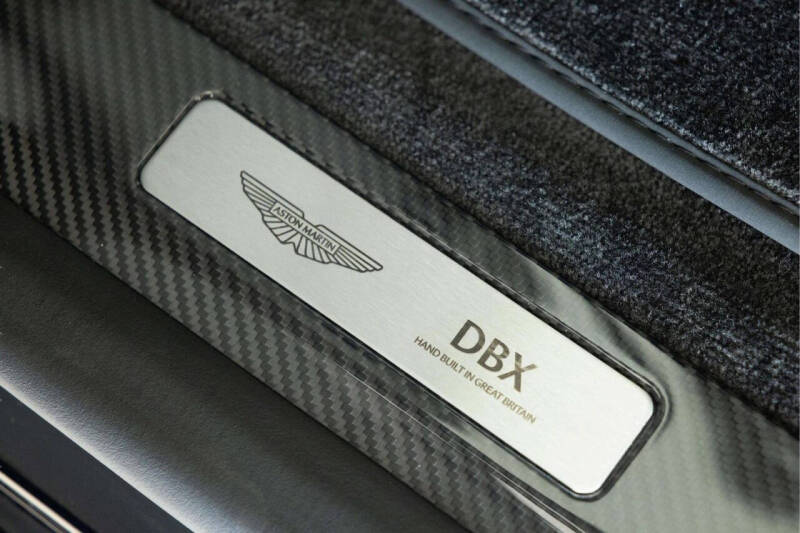 2025 Aston Martin DBX 707