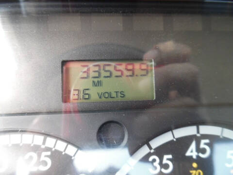 2001 Freightliner FL70