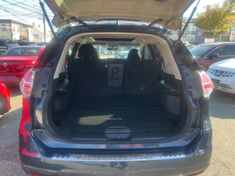 2016 Nissan Rogue SV