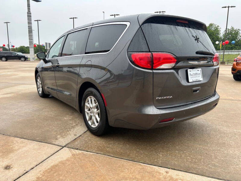 2017 Chrysler Pacifica Touring