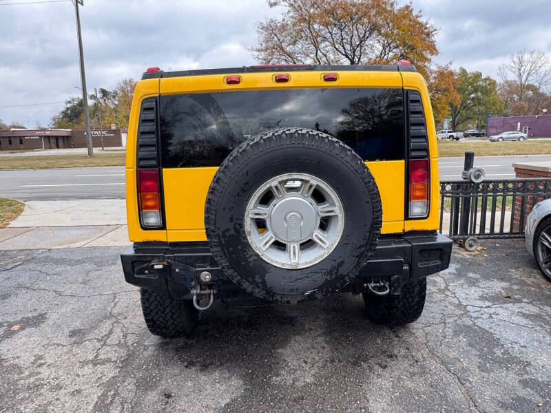 2004 HUMMER H2 Lux Series