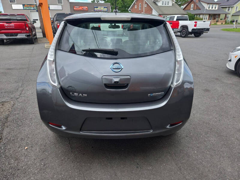 2015 Nissan LEAF SV