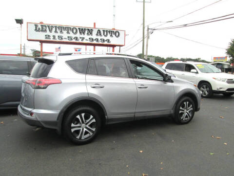2017 Toyota RAV4 LE