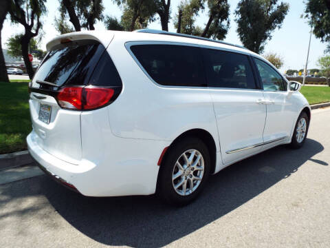 2020 Chrysler Pacifica Touring L