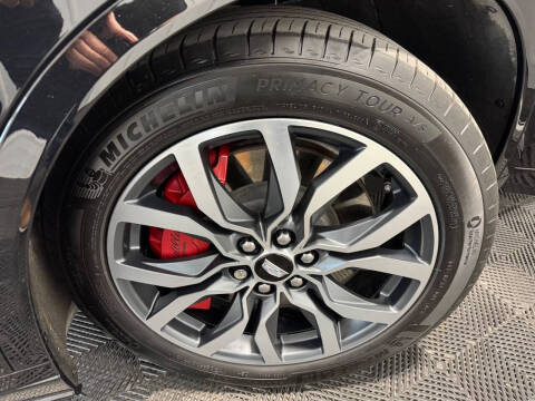 2023 Cadillac XT6 Sport