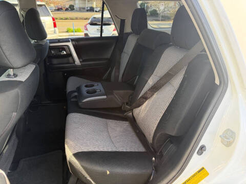 2022 Toyota 4Runner SR5