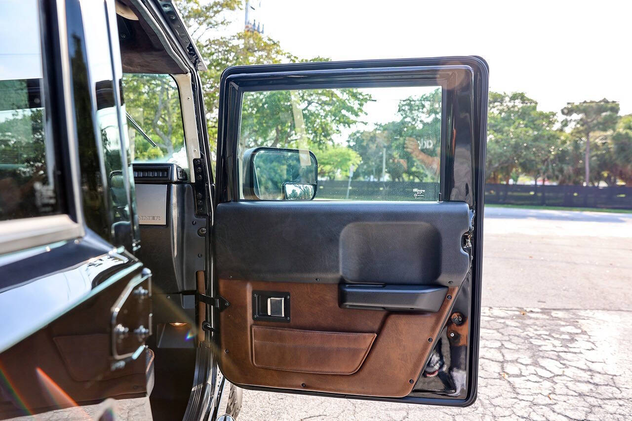 2004 HUMMER H1 113