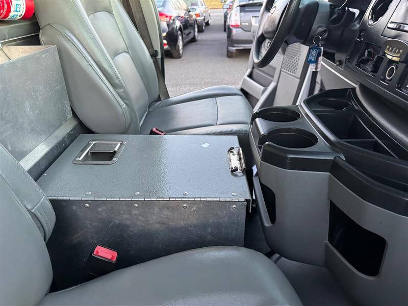 2011 Ford E-Series E-350 SD