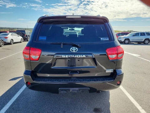 2014 Toyota Sequoia SR5