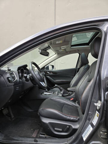 2015 Mazda MAZDA3 s Grand Touring