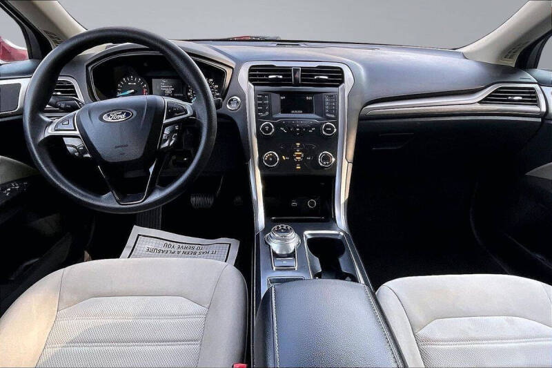 2019 Ford Fusion S