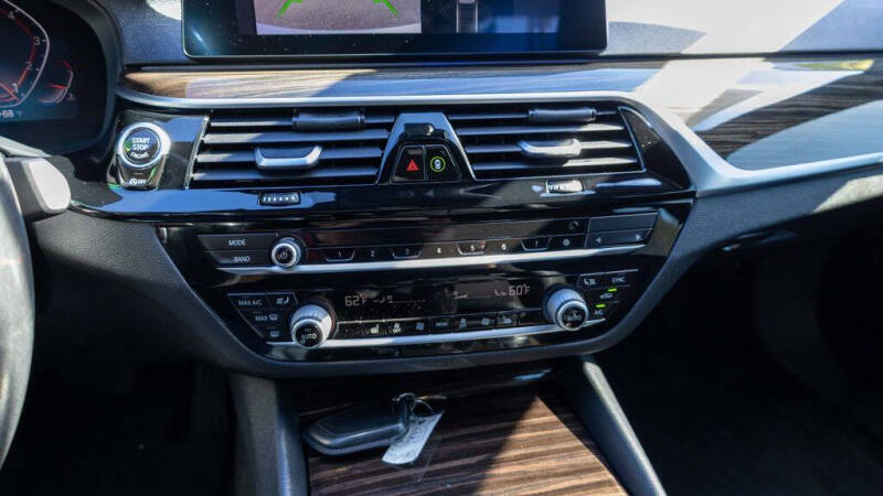 2020 BMW 5 Series 530i