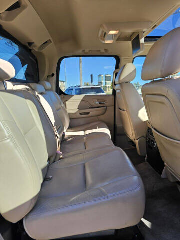 2011 Cadillac Escalade EXT Premium