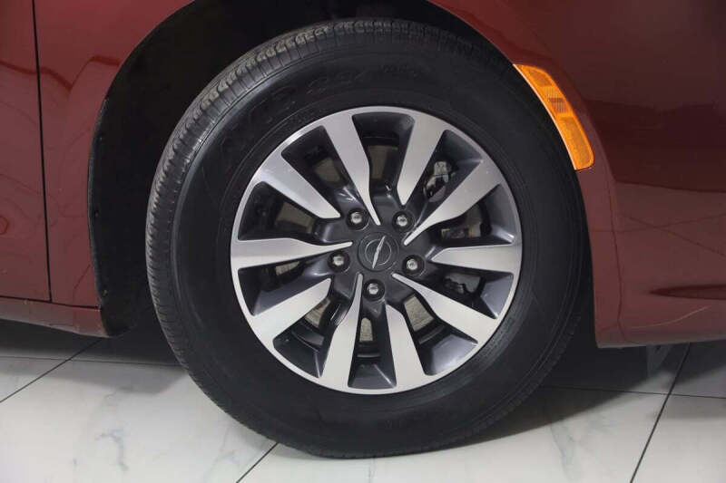 2023 Chrysler Pacifica Plug-In Hybrid Touring L