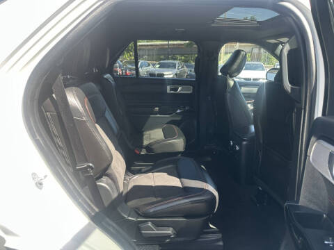 2022 Ford Explorer ST-Line