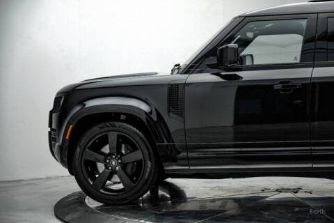 2024 Land Rover Defender 130 P400 X-Dynamic SE