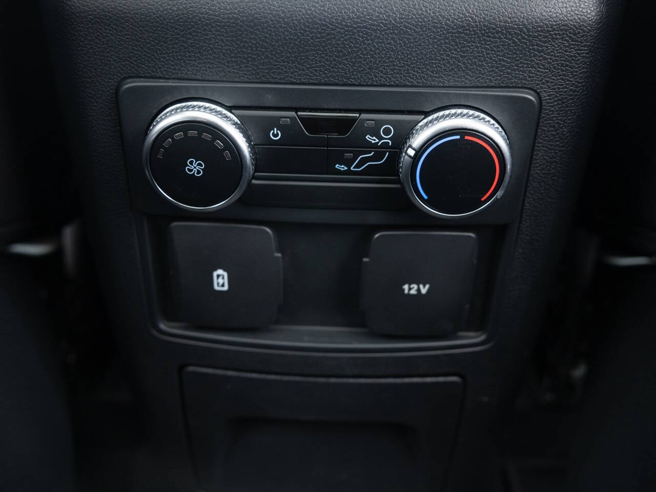 Used Car 2023 Ford Explorer  Xlt Awd 4dr Suv For Sale Under $35,000 In Coal City, Illinois