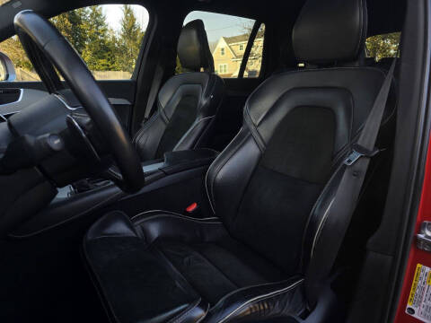 2016 Volvo XC90 T5 R-Design