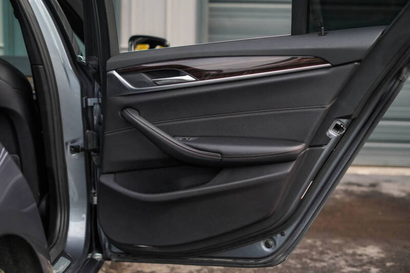 2018 BMW 5 Series 540i