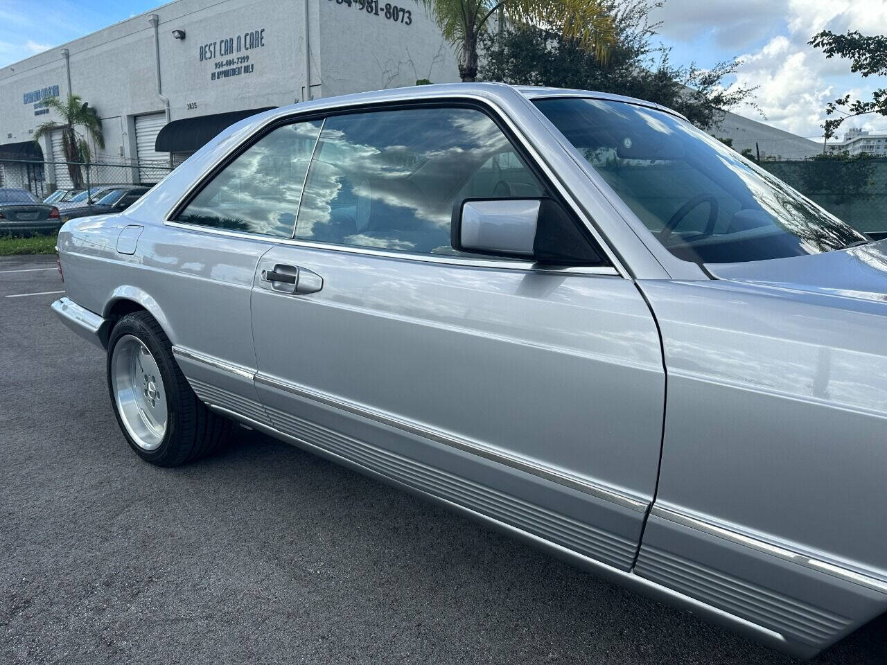 1985 Mercedes-Benz 500-Class  - $17,900
