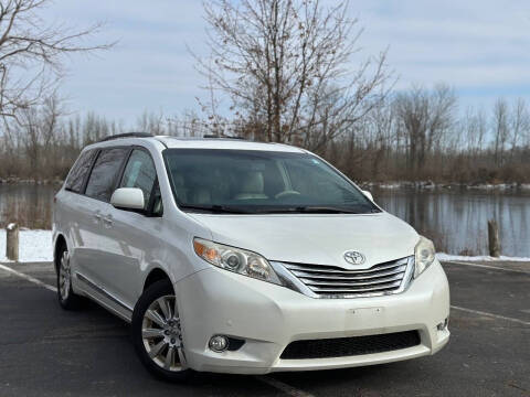 2012 Toyota Sienna Limited 7-Passenger