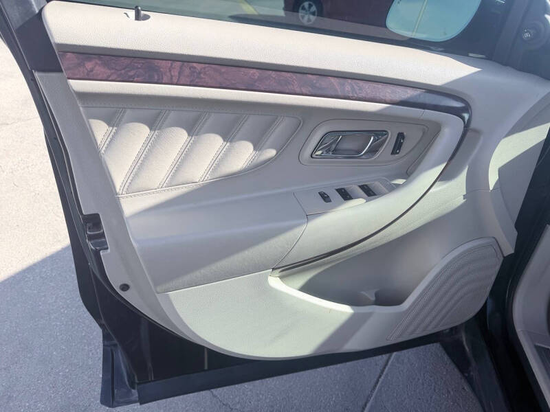 2012 Ford Taurus Limited