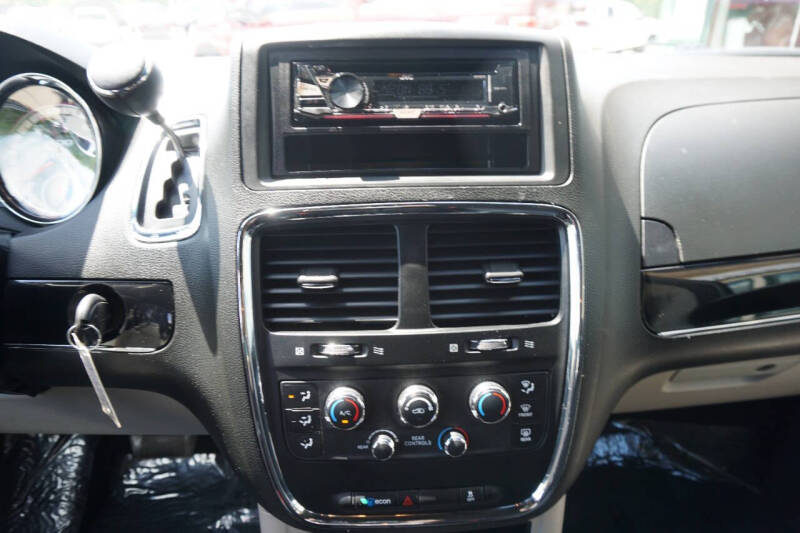 2014 Dodge Grand Caravan SE 30th Anniversary