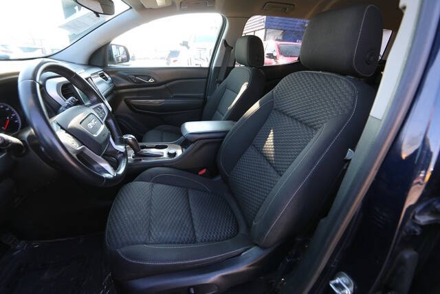 2017 GMC Acadia SLE-2