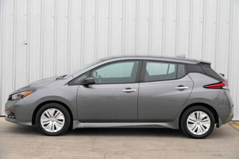 2025 Nissan LEAF S