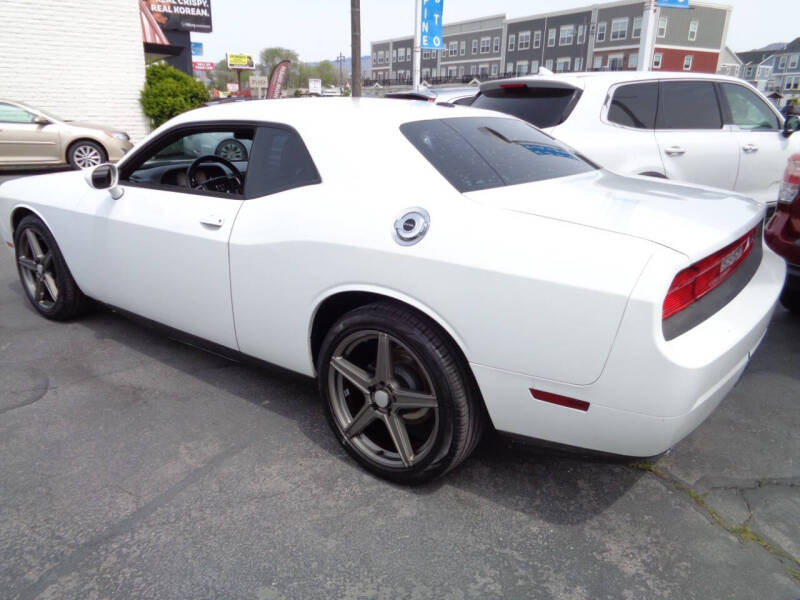 2013 Dodge Challenger SXT