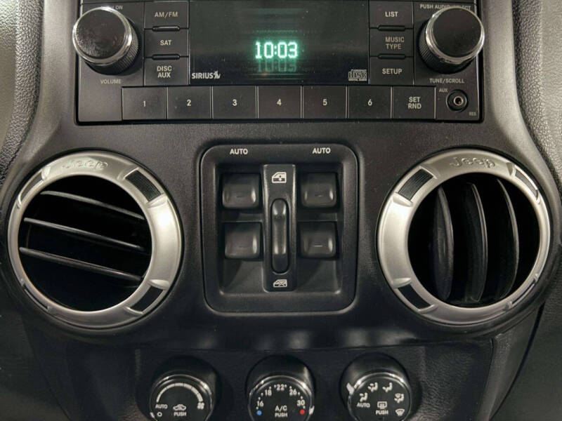 2013 Jeep Wrangler Unlimited Sahara