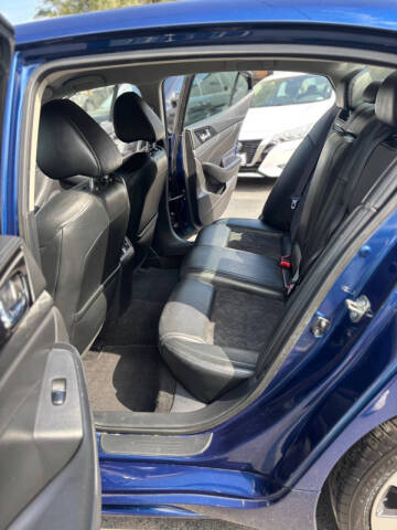 2017 Nissan Maxima 3.5 SR