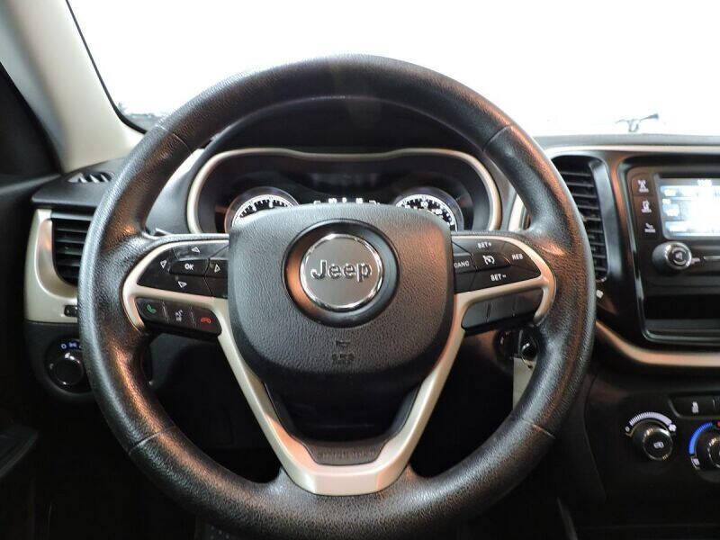 2016 Jeep Cherokee Sport