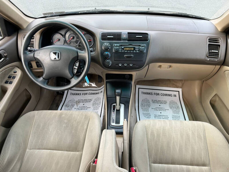 2005 Honda Civic LX photo 11