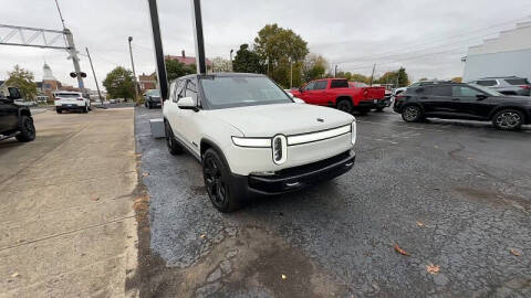 2024 Rivian R1S