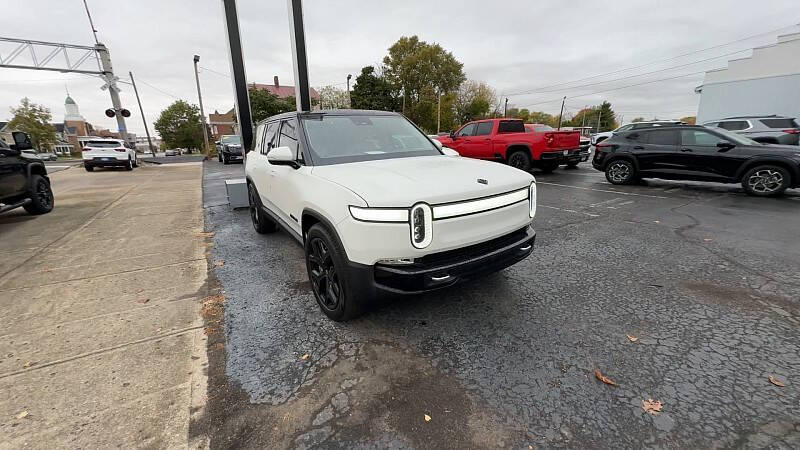 2024 Rivian R1S
